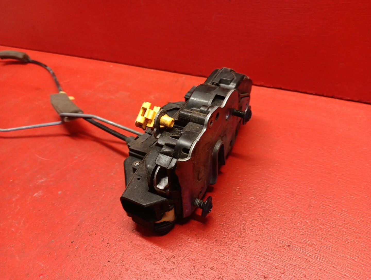 2007-2017 GM Multi Vehicle Rear Left Door Latch 20839790