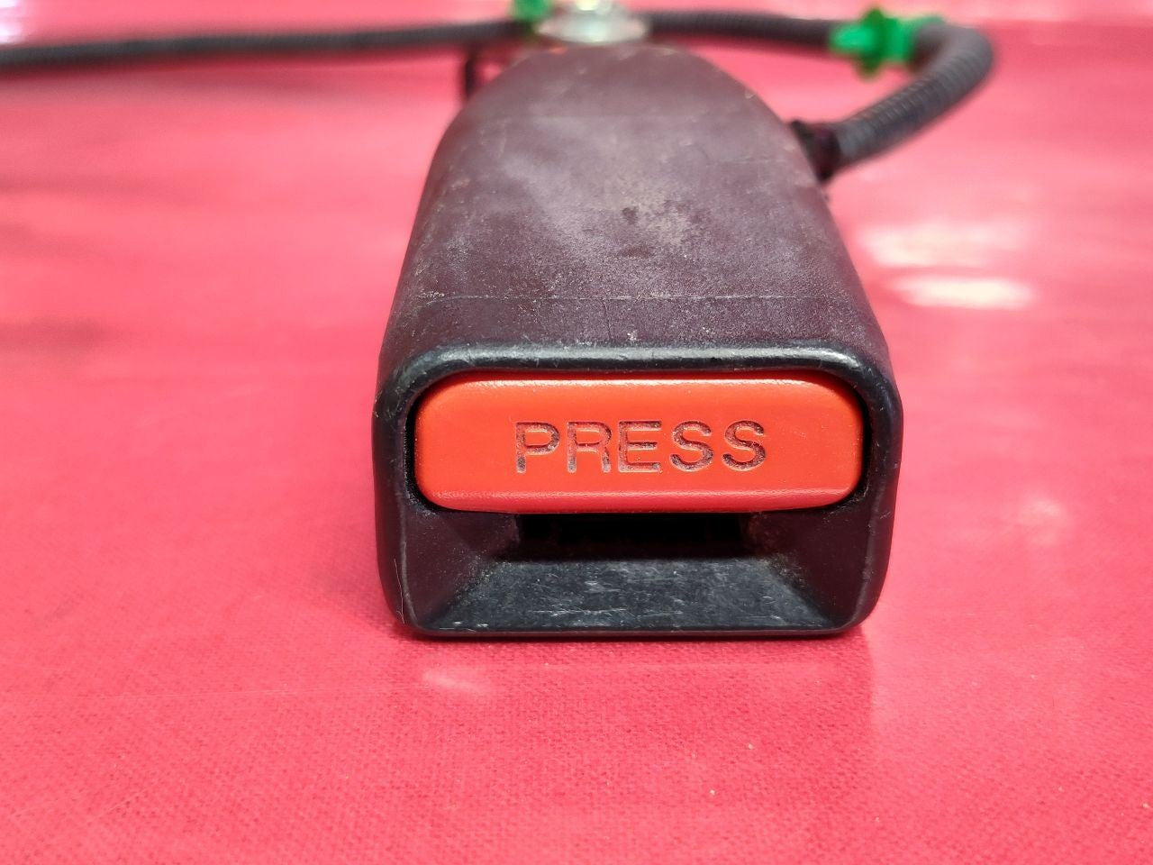 2009-2015 Honda Pilot EX / EX-L Front RIGHT PASSENGER Seat Belt Buckle Tongue