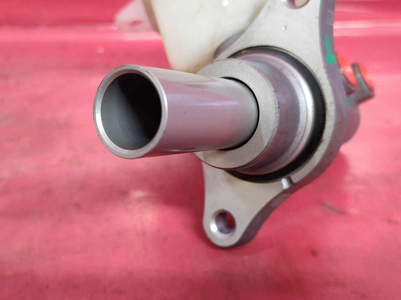 2018-2025 Mitsubishi Eclipse Cross 14-25 Outlander Brake Master Cylinder - 83k