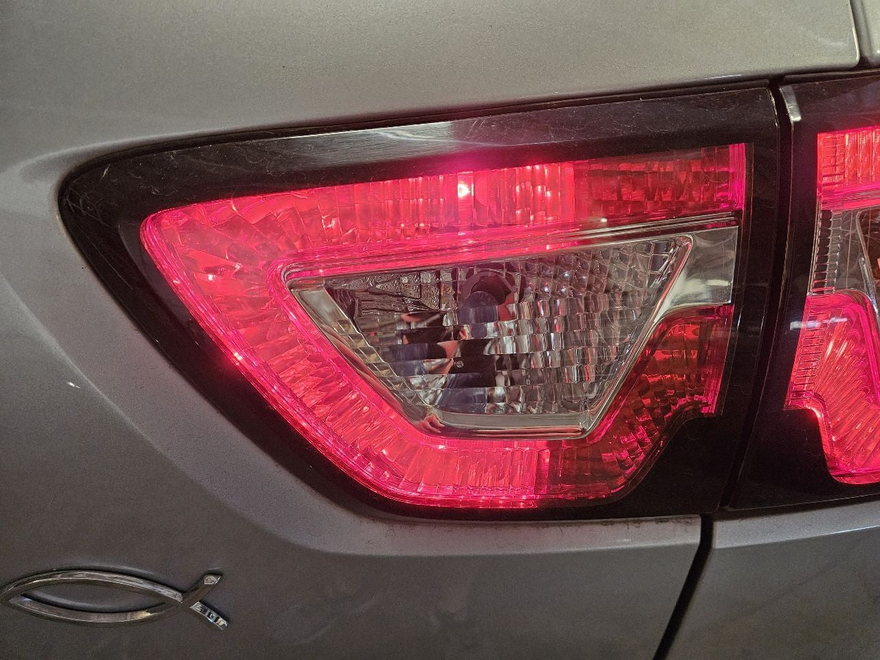 2013-2017 Chevy Chevrolet Traverse RIGHT PASSENGER Liftgate Mounted Tail Light