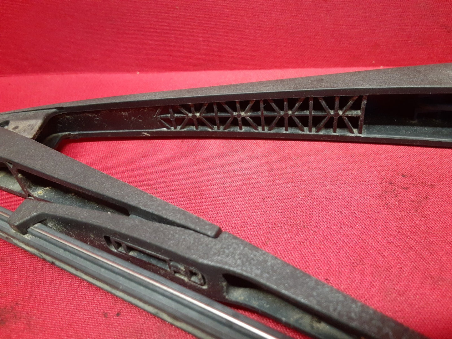 2003 - 2008 Honda Pilot REAR BACK TAILGATE TRUNK GLASS Windshield Wiper Arm