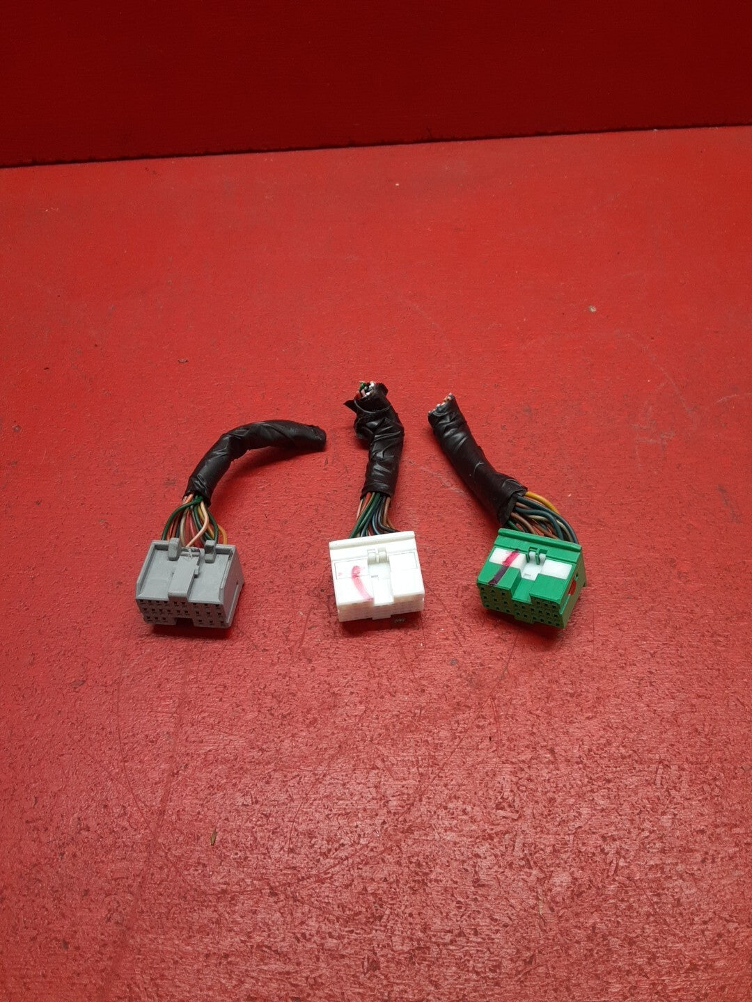 2012 2013 Kia Soul Body Control Module BCM Unit Pigtails 95400-2K160
