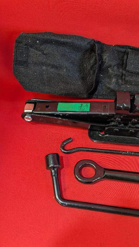2011-2015 Kia Sorento Emergency Spare Tire Change Scissor Jack & Tool Set