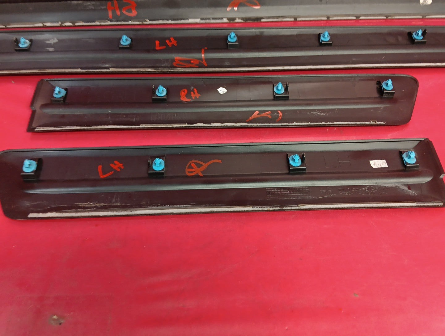2005 2006 Jeep Grand Cherokee Exterior Door Molding Trim Strips Black FULL SET