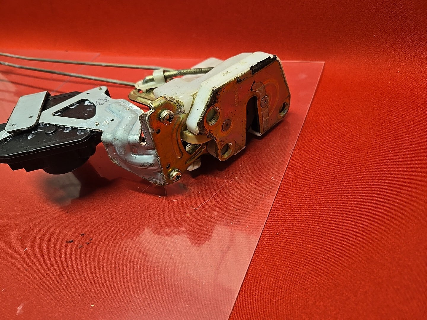 2001 - 2003 Mitsubishi Montero LIMITED/XLS LEFT REAR Door Latch Lock Actuator