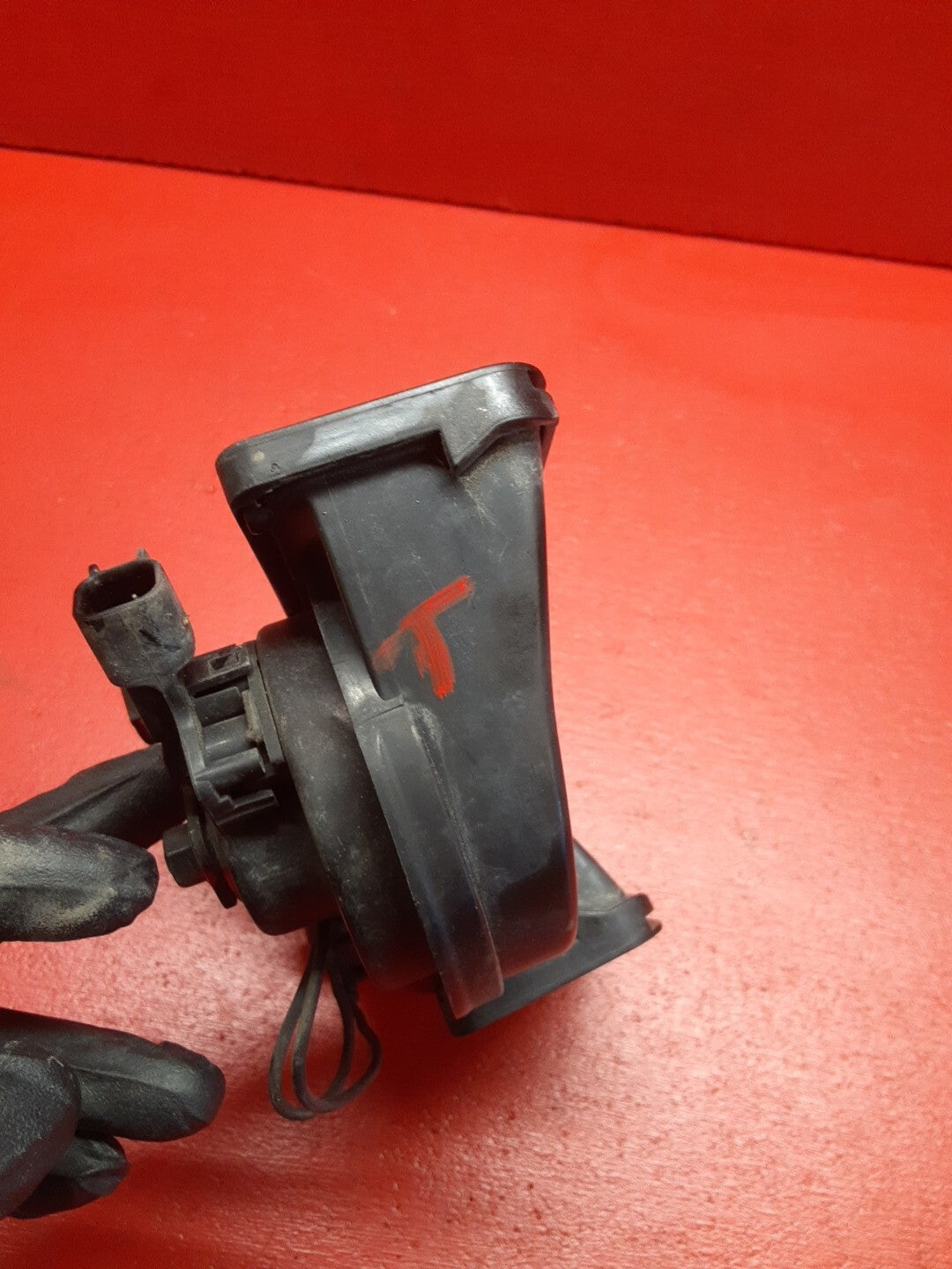 2013-2022 Land Rover Range Rover Dual Tone Horn Assembly HIGH LOW LR108993