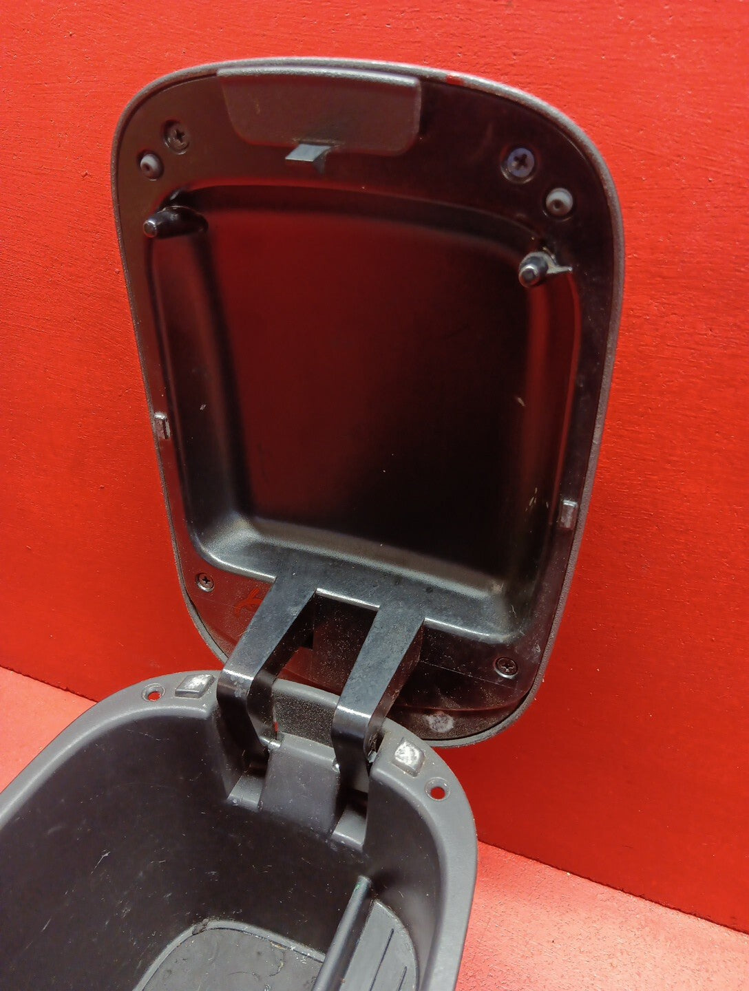 2010 - 2012 Kia Soul STORAGE CENTER CONSOLE ARMREST ARM REST LID