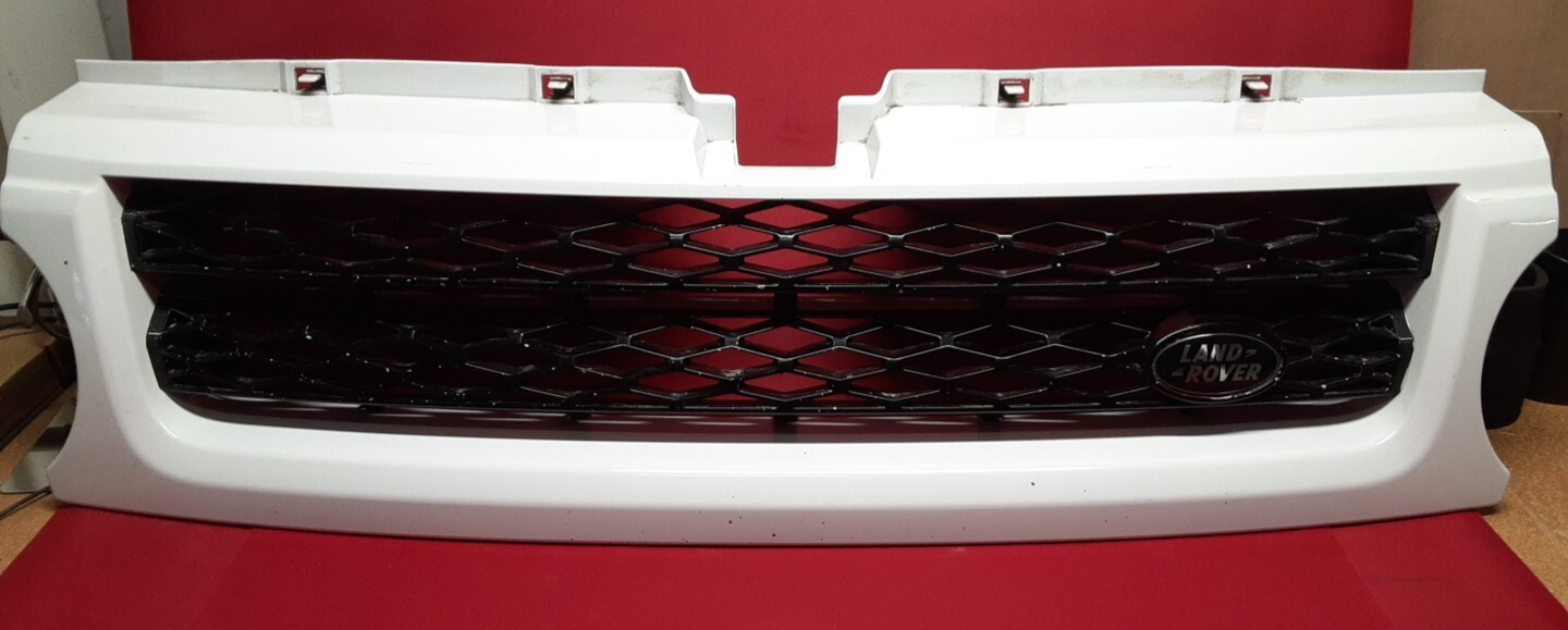 2011 - 2013 Range Rover Sport SUPERCHARGED Front Grille LRC 687 FUJI WHITE