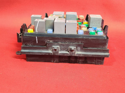 2004-2006 Cadillac Chevy GMC Truck SUV Engine Fuse Box Junction Block