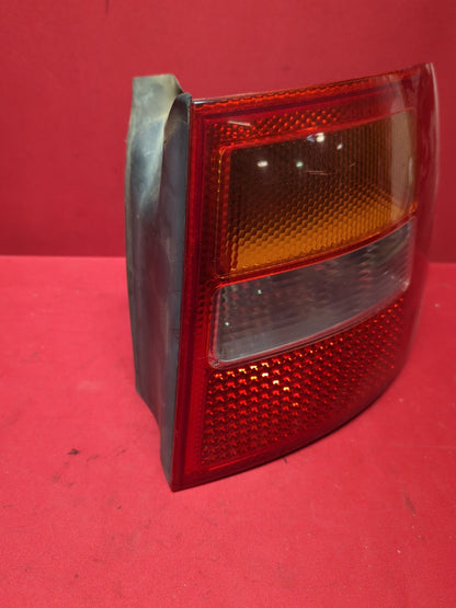2002 - 2005 Audi Wagon RIGHT Tail Light Lamp Assembly 	4B9-945-095-G-3FZ