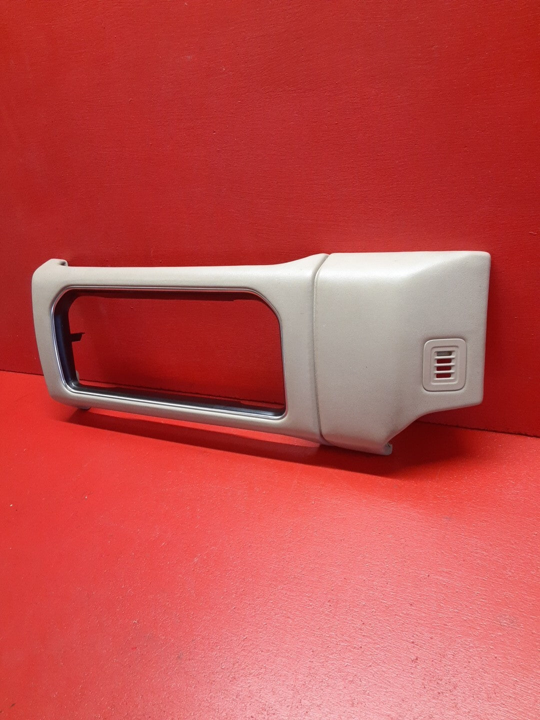 2013-2016 Land Rover Range Rover Center Dash Screen Display Trim Cover LR039393