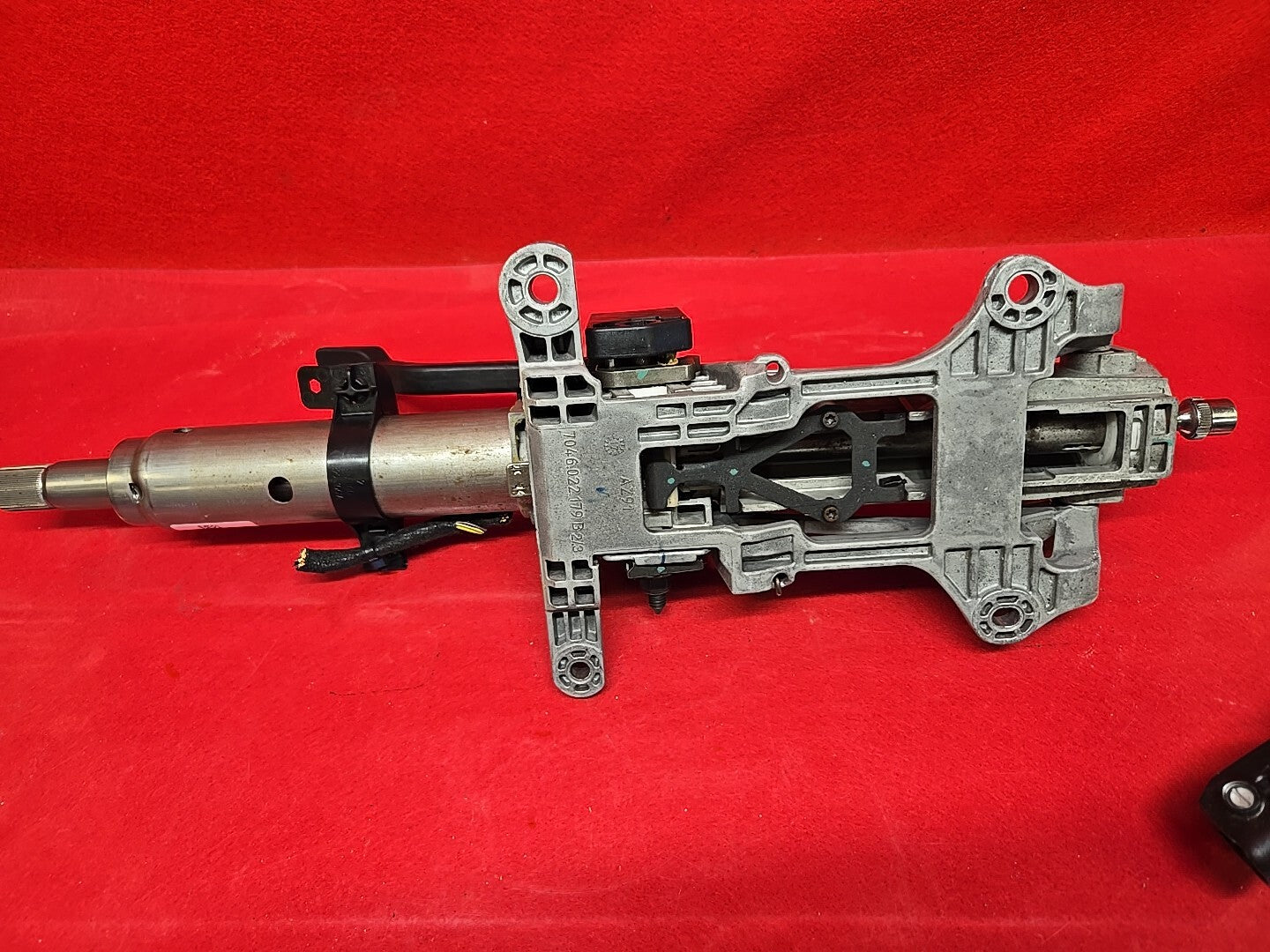 18 Buick Regal Sportback TourX 17-19 Acadia LaCrosse Manual Tilt Steering Column