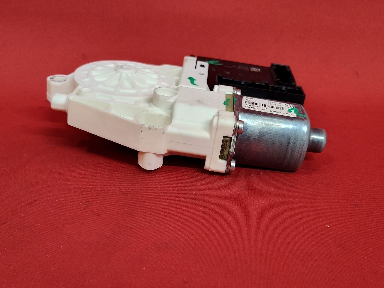 2012-2018 VW Volkswagen Tiguan FRONT RIGHT PASSENGER Door Power Window Motor