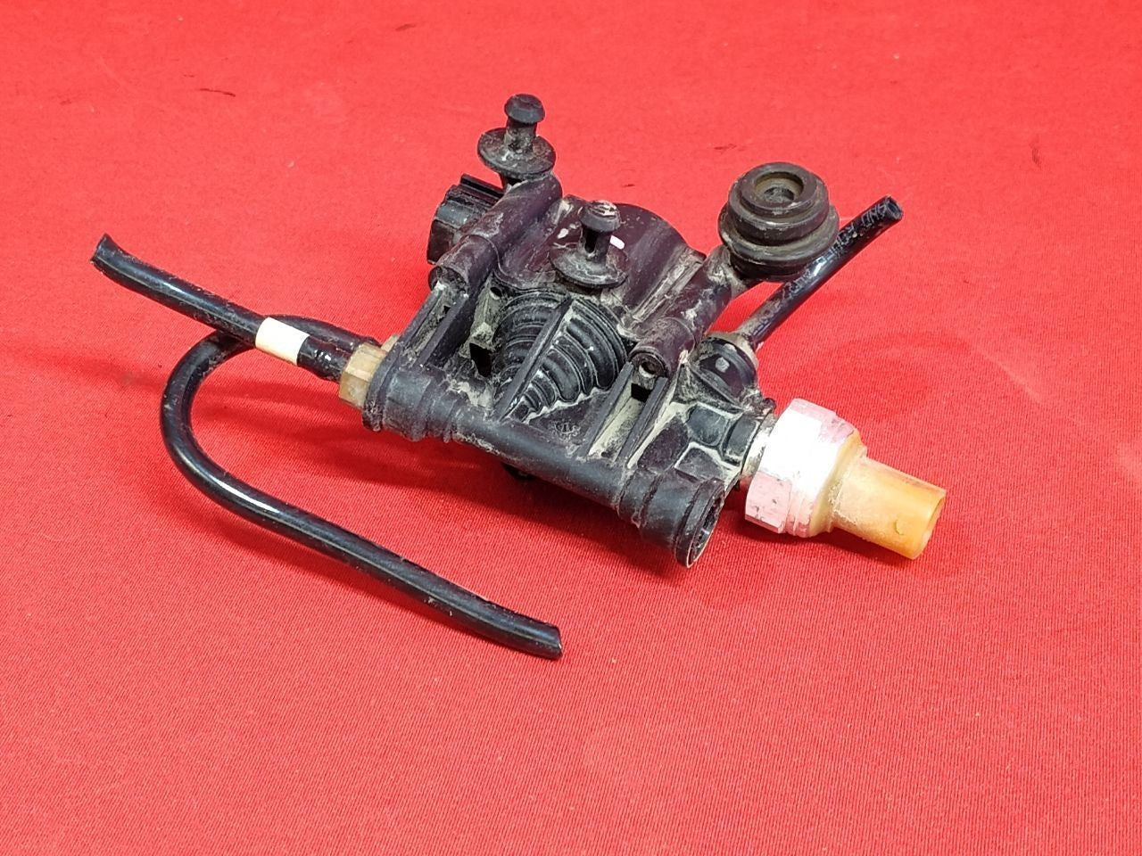 2005-2016 Land Rover 06-13 Range Rover Air Ride Suspension Relief Block Valve