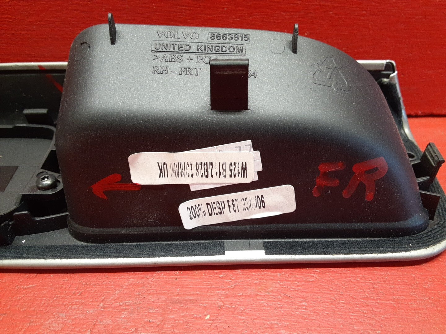 2004 - 2007 Volvo V50 S40 FRONT RIGHT PASSENGER Side Window Switch and Bezel
