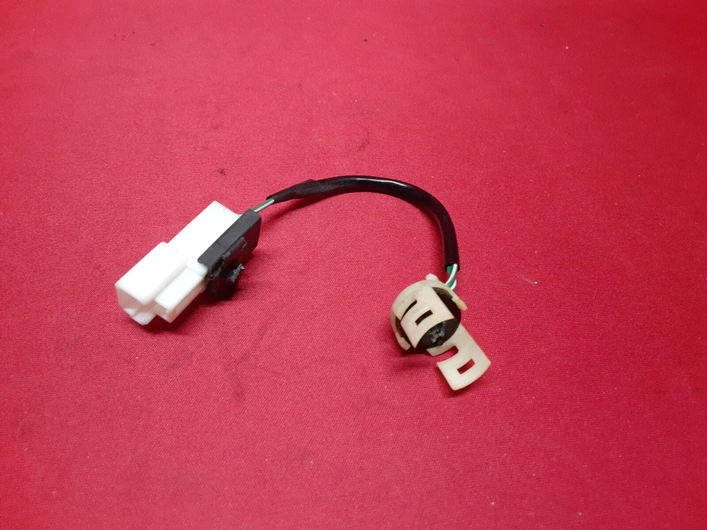 1992 - 1996 Lexus ES300 Trunk Deck Lid Lock Tumbler Cylinder 69055-33150 PIGTAIL