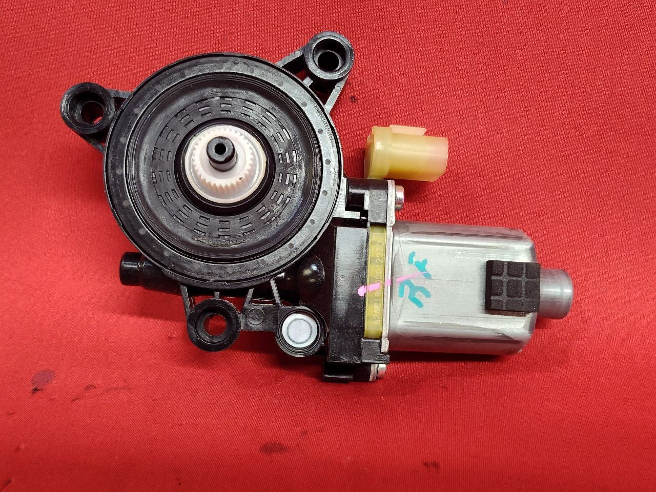 2019-2024 Kia Forte FRONT RIGHT PASSENGER Power Window Motor 82460-M6010