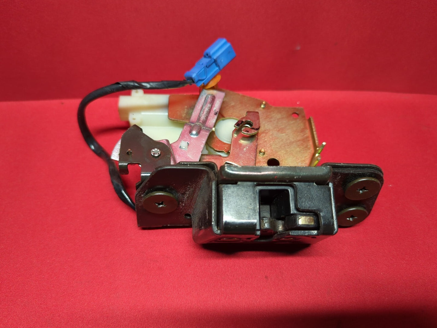 2001 - 2006 Acura MDX Rear Liftgate Hatch Latch Lock Actuator 	74800-S3V-A01