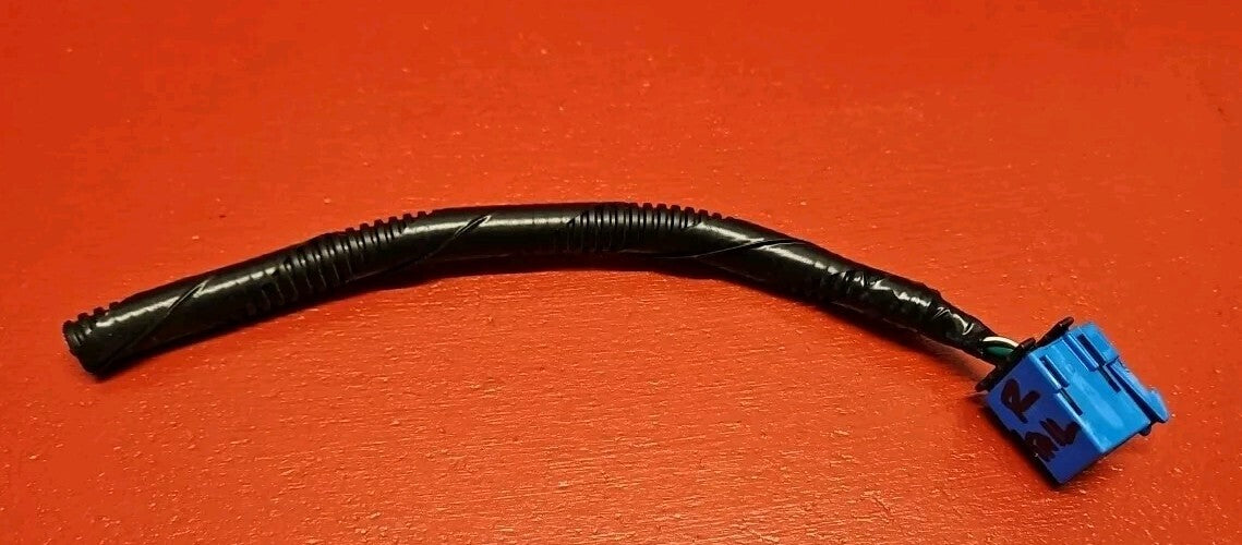 2006 - 2011 Cadillac DTS RIGHT PASSENGER Tail Light Stop Lamp LED - PIGTAIL WIRE