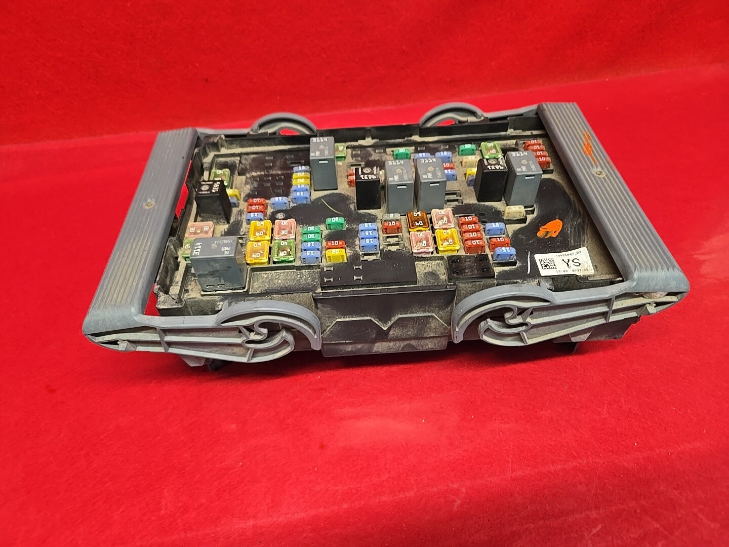 08-10 GM Chevrolet Tahoe Engine Harness Junction Fuse Relay Box [ Hybrid Model ]