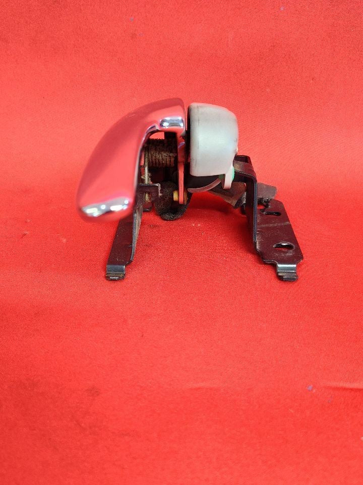 1995-1999 Oldsmobile Aurora LEFT DRIVER Front -or- Rear Interior Door Handle
