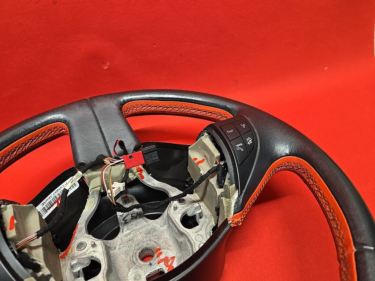 2013 2014 2015 2016 Fiat 500 / Fiat 500e Steering Wheel Black & Red Leather