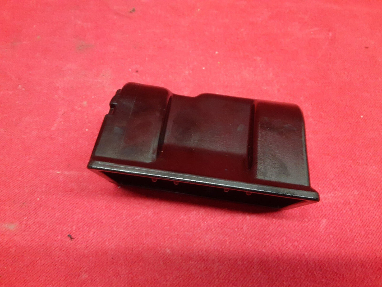 1994 - 2006 Mercedes Benz Pop Out Ash Tray Insert Assembly 202-810-00-28