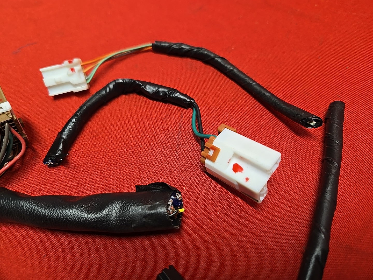 2011 Kia Sorento Center Dash Auxiliary USB Port Dual 12v Plug - PIGTAIL WIRES