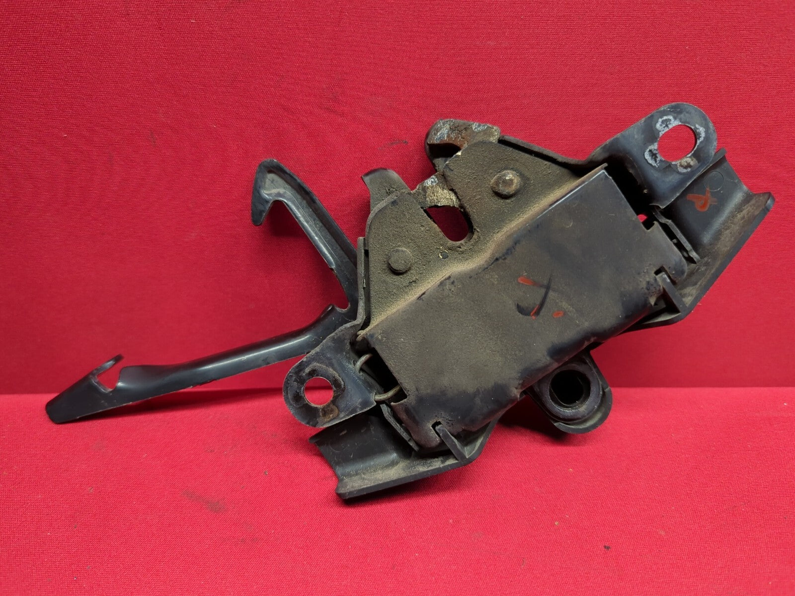 2001 - 2007 Toyota Highlander Hood Latch Lock Assembly 53510-48051