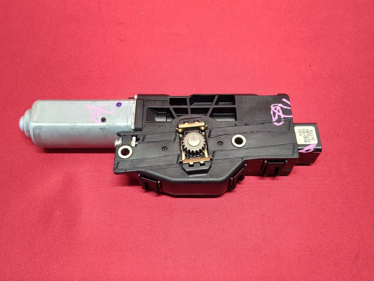 2011-2013 Infiniti QX56 / 2014-2020 QX80 Power Sunroof Motor 91295-1LA1A