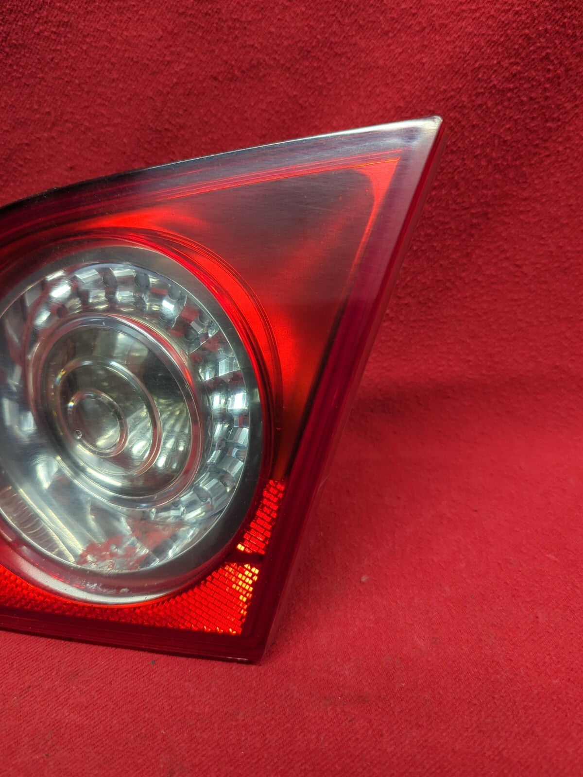 2006 2007 2008 2009 2010 Volkswagen VW Passat RIGHT INNER TRUNK Tail Light Lamp