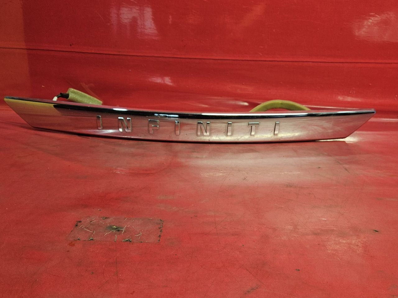 2011 2012 Infiniti QX56 Liftgate Hatch Upper Trim Handle Chrome w/ CAMERA