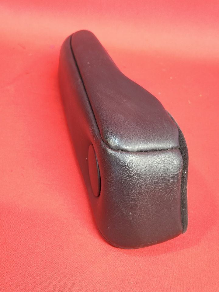 2007-2012 GMC Buick Chevy Saturn REAR 2nd Row RIGHT PASSENGER Arm Rest Leather