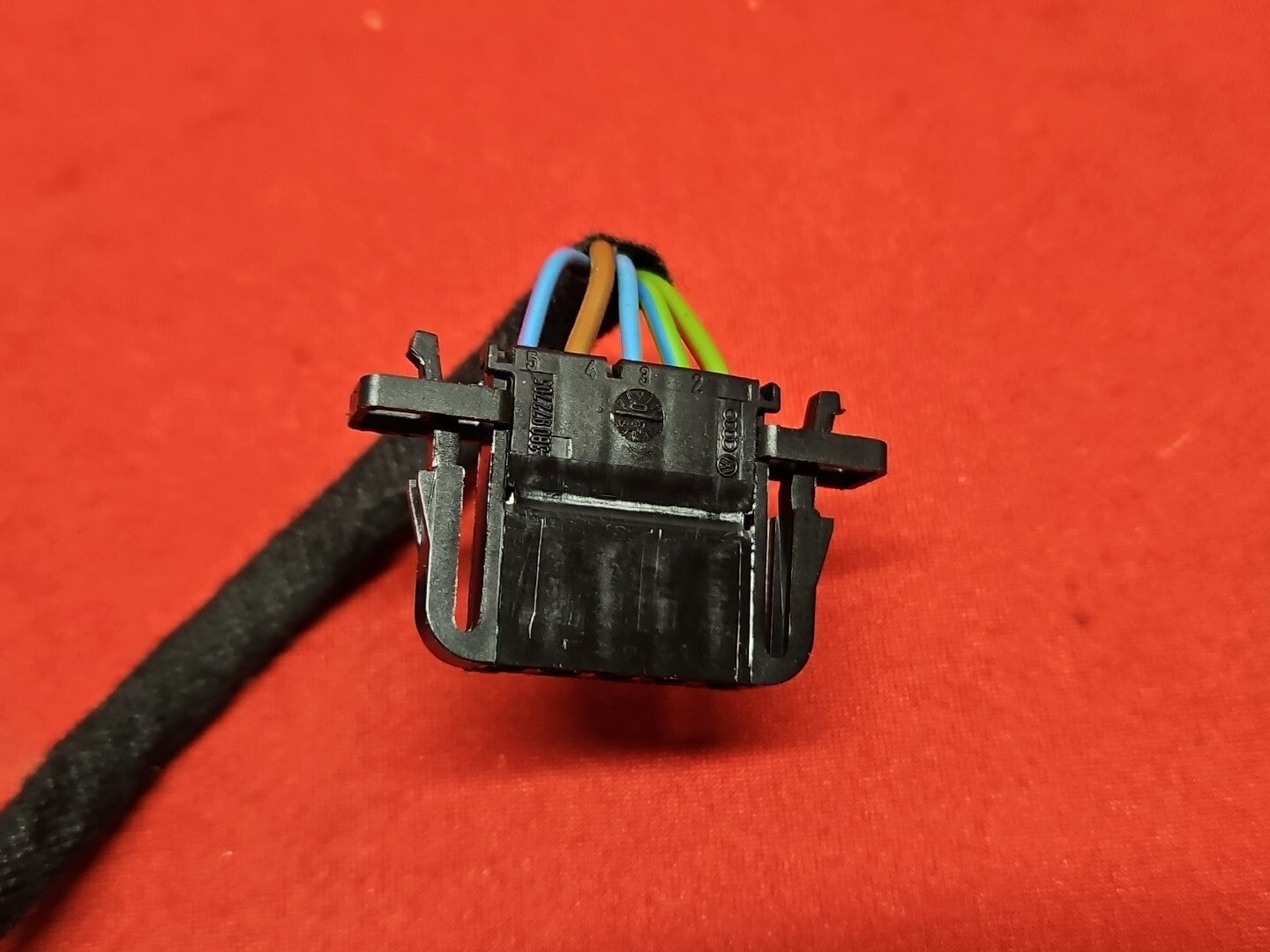 2006 - 2017 Audi Rear Liftgate Hatch Latch Lock Striker Plate Actuator PIGTAIL