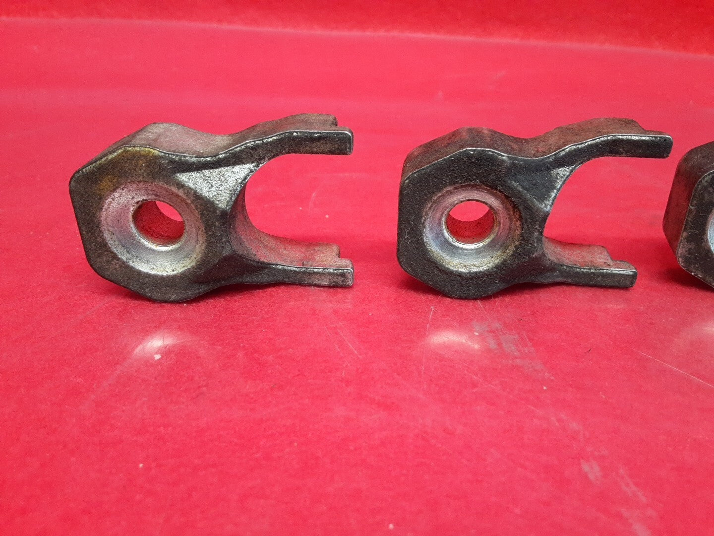 2007 Mazda CX7 CX-7 Fuel Injector Hold Down Bracket Set of 4
