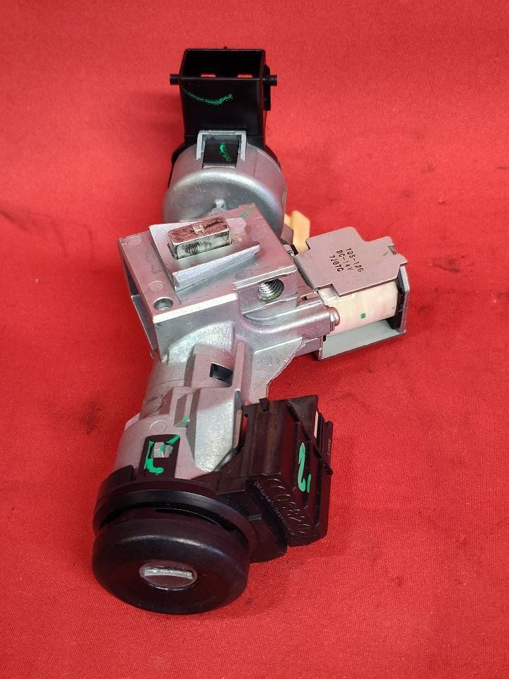 2007-2009 Mazda3 SEDAN Auto Trans Ignition Lock Cylinder Key Tumbler Key SET