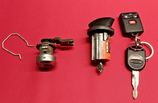2004 2005 2006 2007 Ford Freestar - Ignition Lock Cylinder W/ Key & Door Tumbler