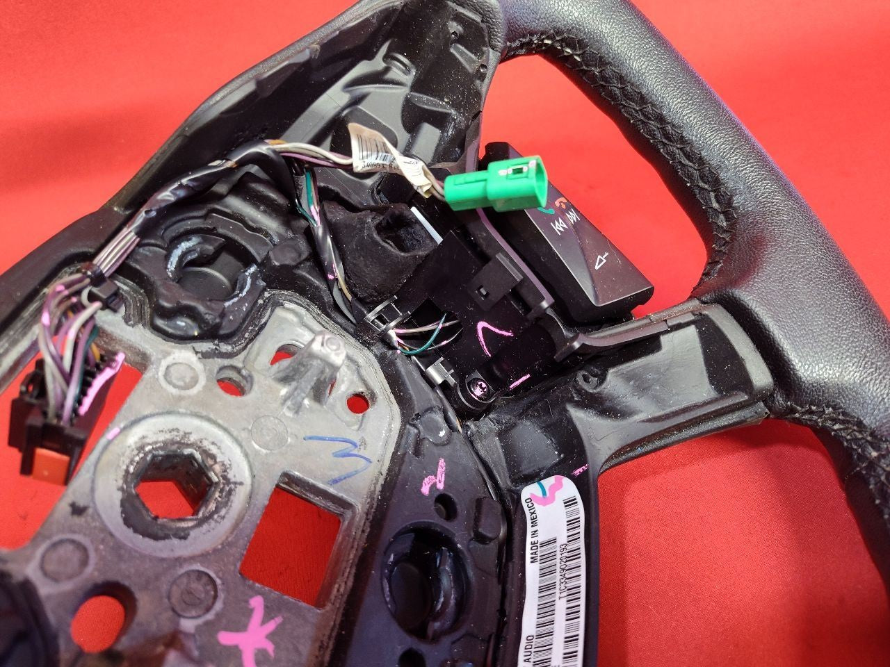 2012-2014 Ford Focus ELECTRIC EV Steering Wheel w/ Nav, Sync, Cruise to 07/08/13