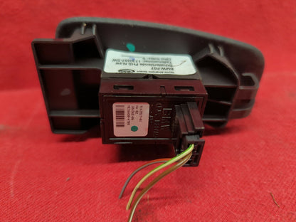 BMW 535i GT / 5 Series - F07 Rear Right Side Window Switch W/ Bezel - 9163527