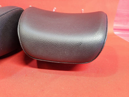 2010 2011 VW Tiguan 09-11 Eos FRONT Left Right Seat Headrest Set Leatherette Blk