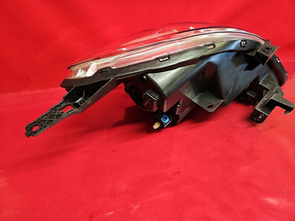 2012 - 2014 Nissan Versa Front right Passenger Headlamp Light 26010-3AN0B