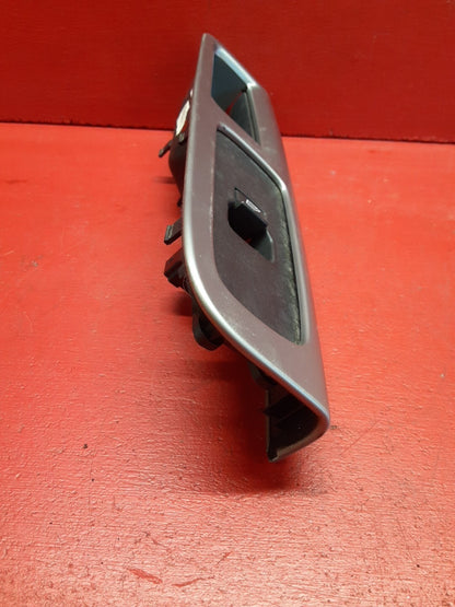 2004 - 2007 Volvo V50 S40 FRONT RIGHT PASSENGER Side Window Switch and Bezel