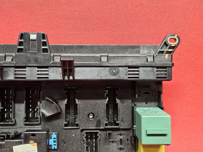 2006 Range Rover V8 Supercharged Interior Under Dash Instrument Panel Fuse Box
