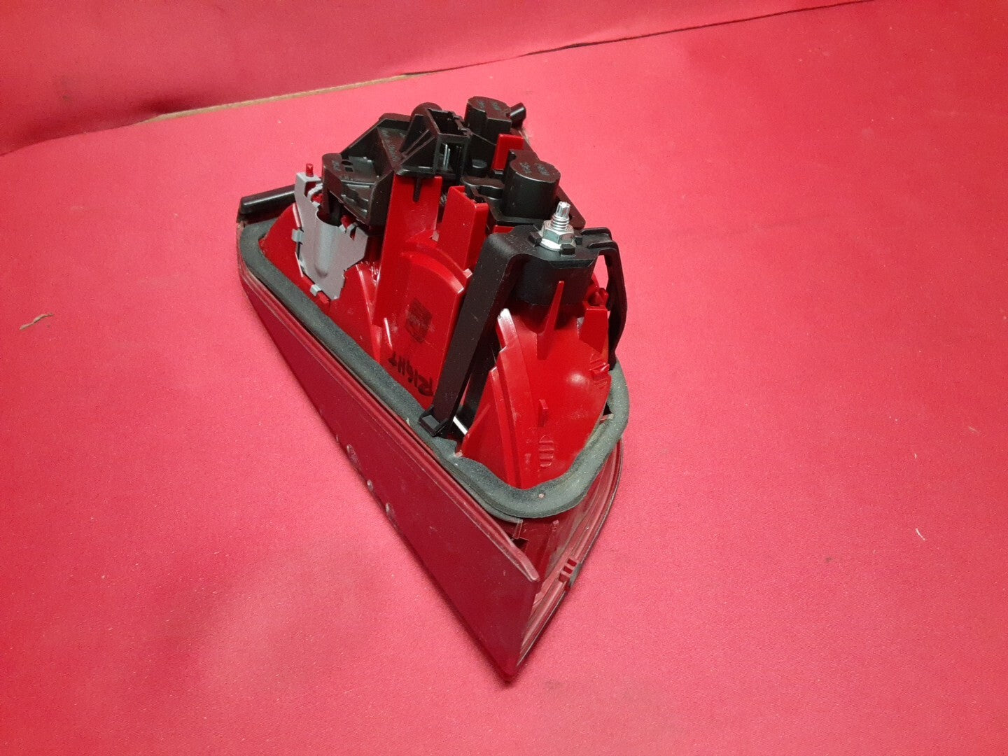 2009 - 2012 Audi A4 10-12 S4 RIGHT PASSENGER INNER Tail Light Lamp HALOGEN