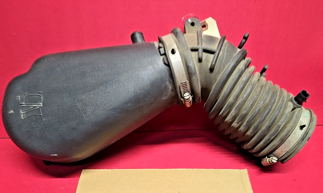 1996 - 2005 Chevrolet GMC Oldsmobile Throttle Air Intake Resonator w/ Duct Tube