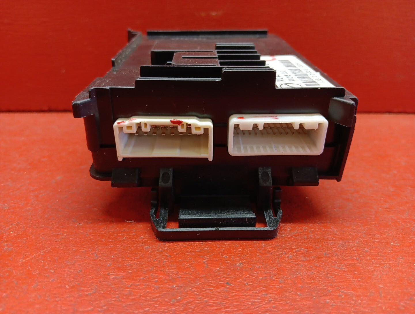 2014 - 2016 Mazda 3 Rear Body BCM Relay Controller Module KD45-67-5Y0G