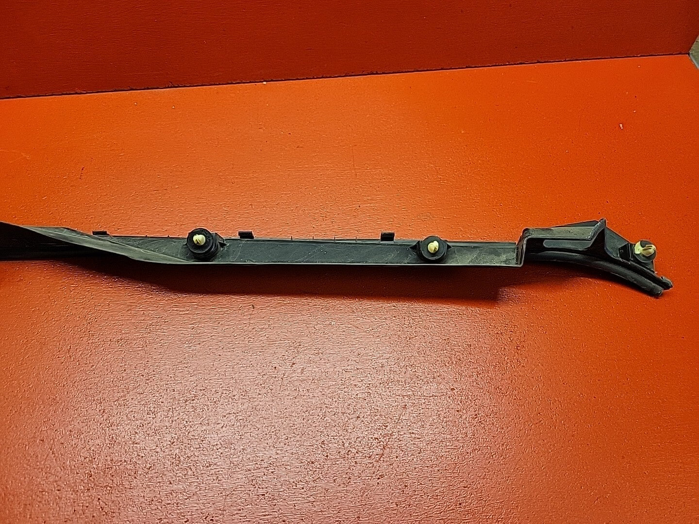 2013 - 2022 Land Rover Range Rover Liftgate Left Side Molding w/ Sensor LR139427