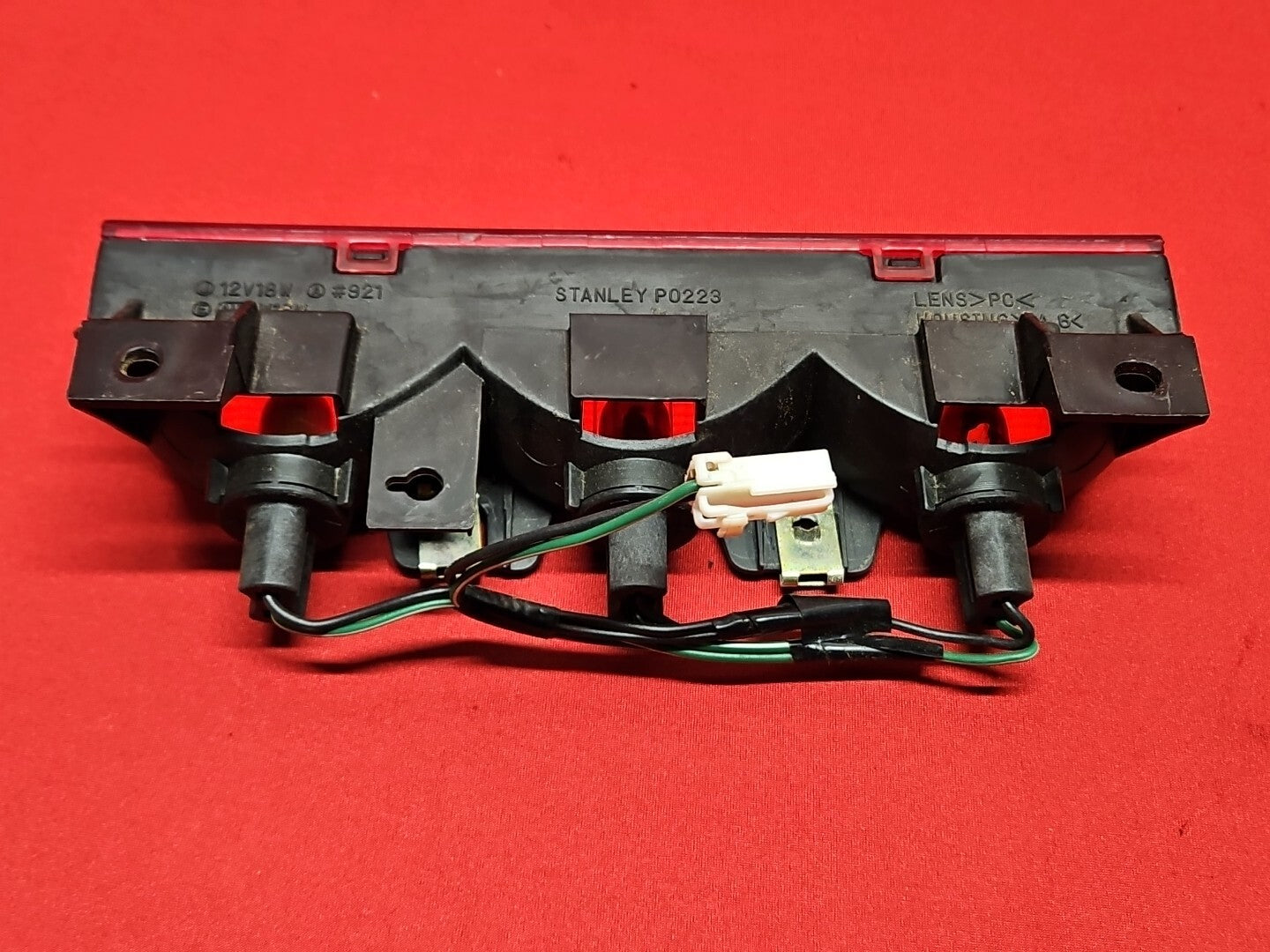 2001 - 2006 Mitsubishi Montero LIMITED/XLS High Mount 3rd Brake Light Lamp
