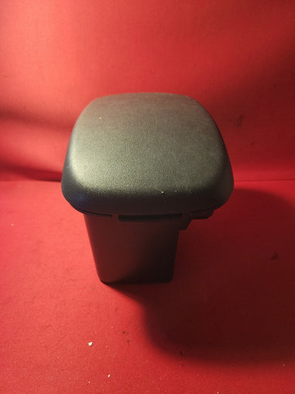 2010 -2013 Kia Soul Center Console Arm Rest Storage Bin U8160-2K002