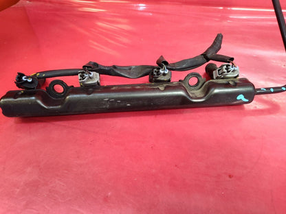 2001-2003 Toyota Prius Fuel Injector Rail Ramp w/ Injectors 23814-21040